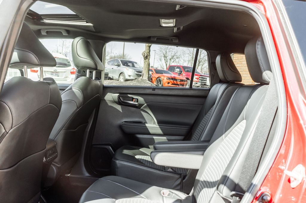 2022 Toyota Highlander XSE