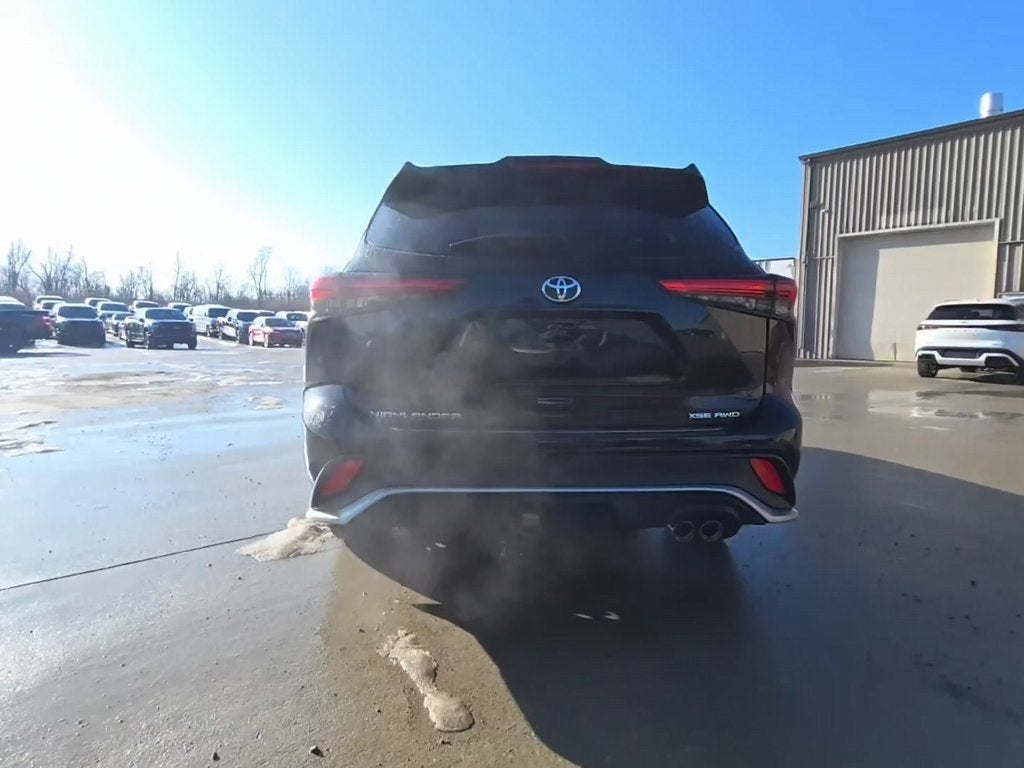 2022 Toyota Highlander XSE