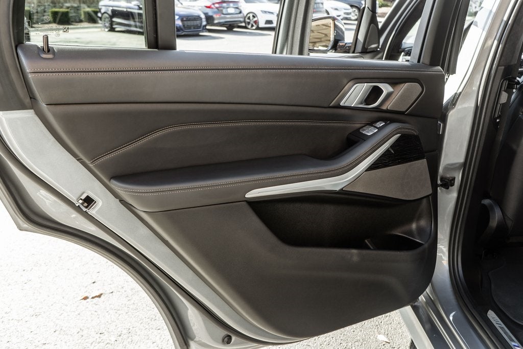 2024 BMW X7 xDrive40i M SPORT