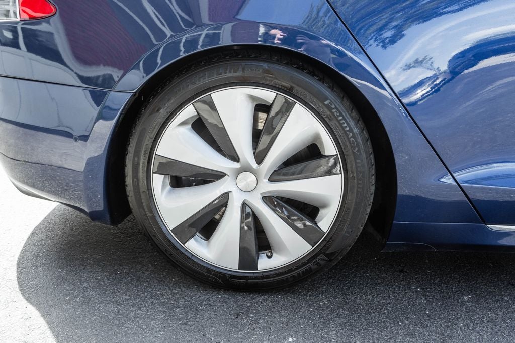 2020 Tesla Model S Base