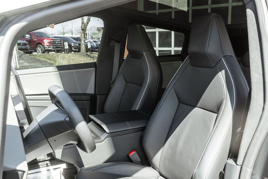 2025 Tesla Cybertruck Base