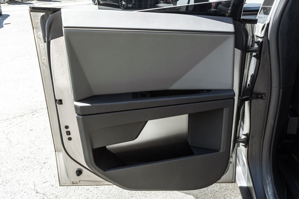 2025 Tesla Cybertruck Base