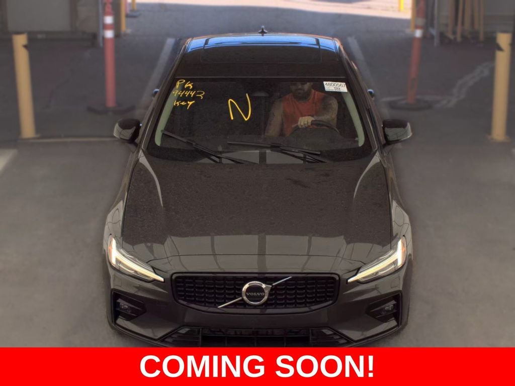 2024 Volvo S60 B5 Core Dark Theme