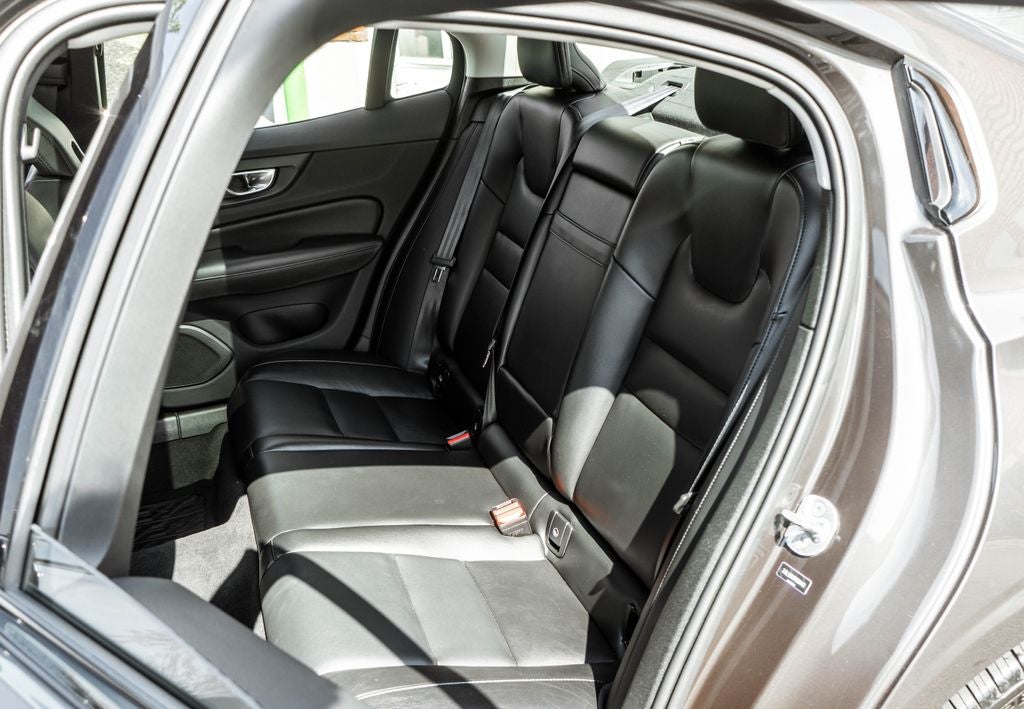 2024 Volvo S60 B5 Core Dark Theme