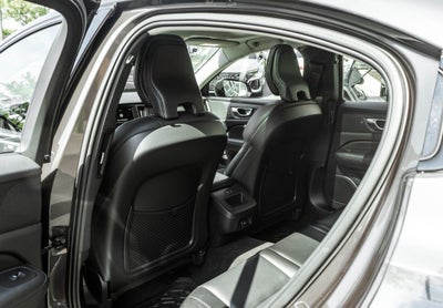 2024 Volvo S60 B5 Core Dark Theme