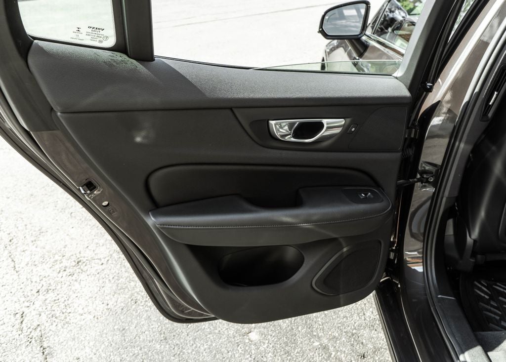 2024 Volvo S60 B5 Core Dark Theme