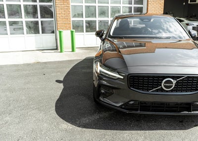 2024 Volvo S60 B5 Core Dark Theme