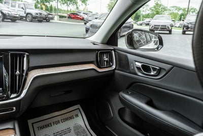 2023 Volvo S60 B5 Plus Dark Theme