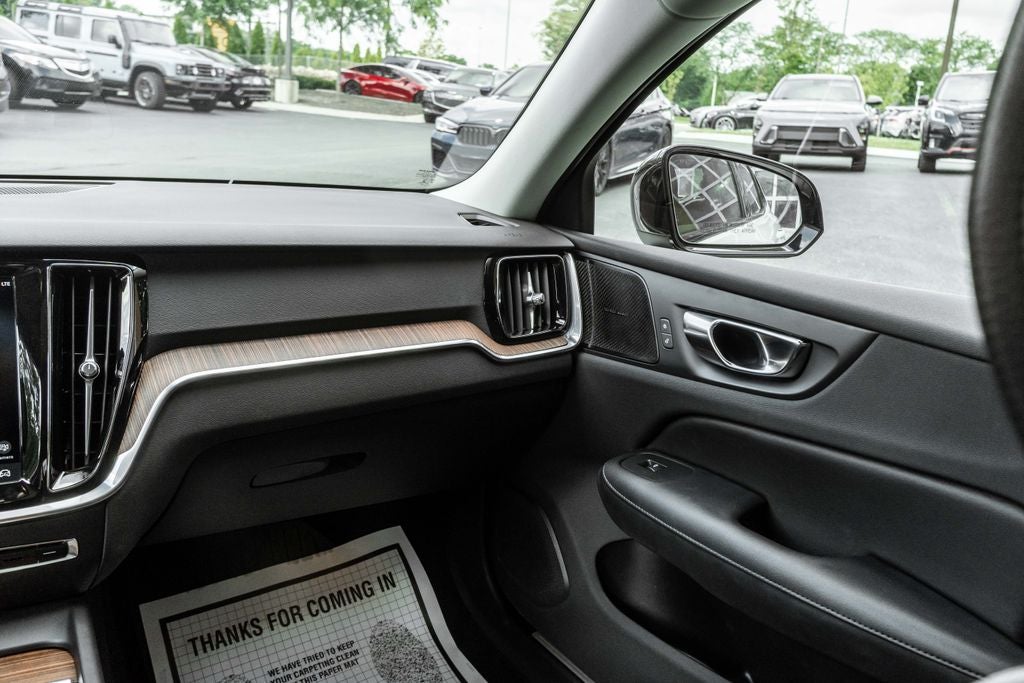 2023 Volvo S60 B5 Plus Dark Theme