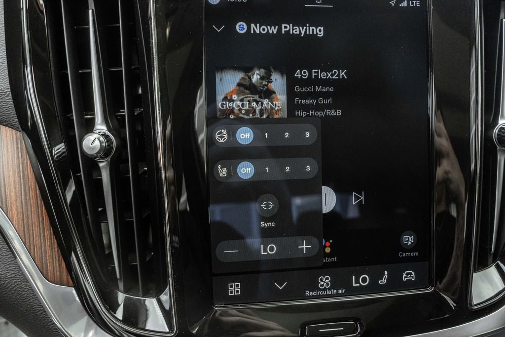 2023 Volvo S60 B5 Plus Dark Theme