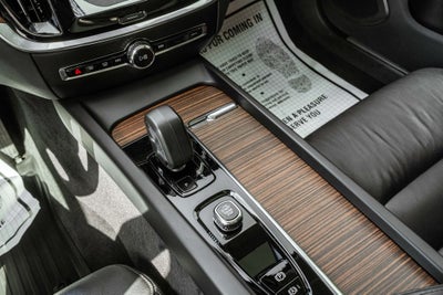 2023 Volvo S60 B5 Plus Dark Theme