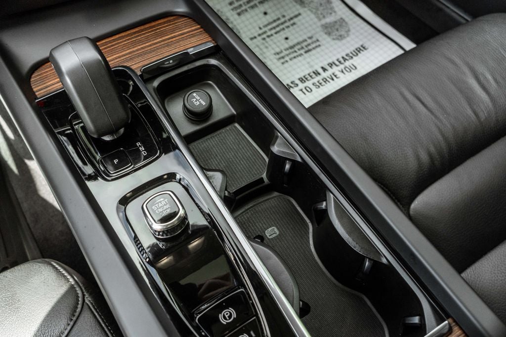2023 Volvo S60 B5 Plus Dark Theme