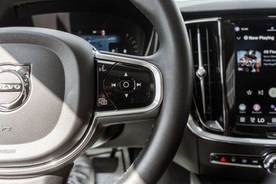 2023 Volvo S60 B5 Plus Dark Theme