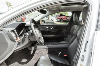 2023 Volvo S60 B5 Plus Dark Theme