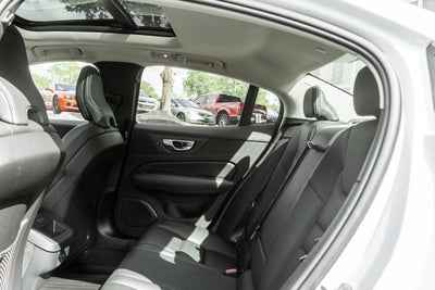 2023 Volvo S60 B5 Plus Dark Theme