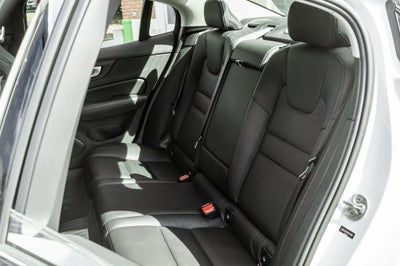 2023 Volvo S60 B5 Plus Dark Theme