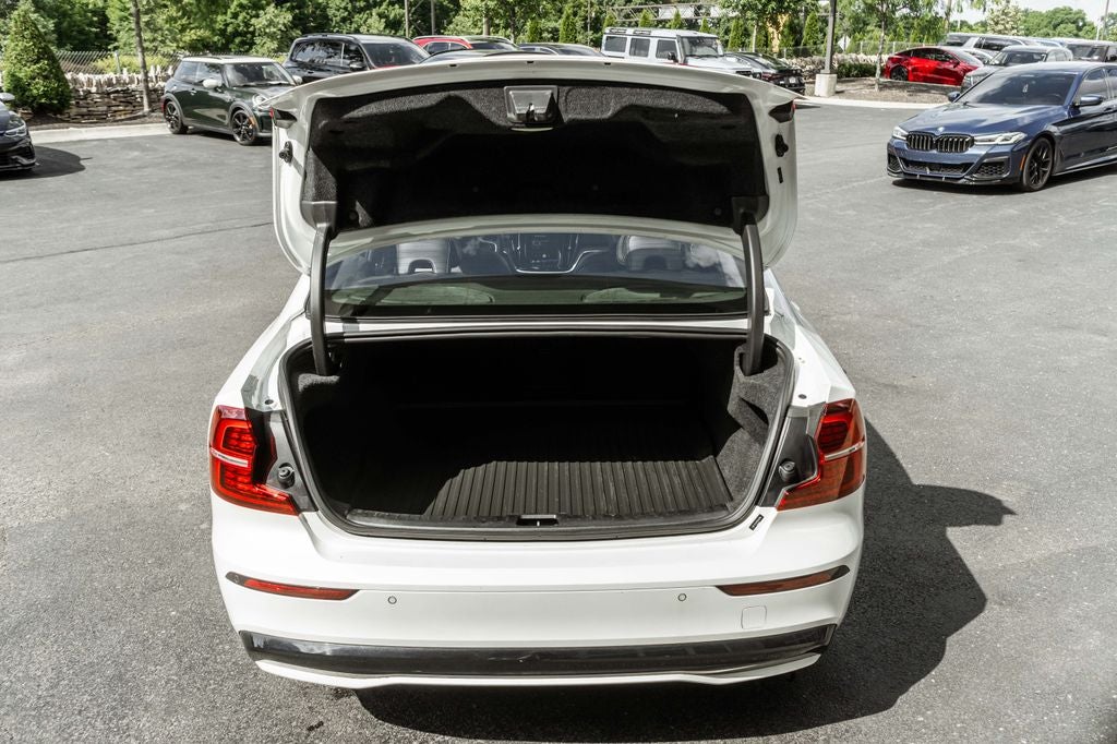 2023 Volvo S60 B5 Plus Dark Theme