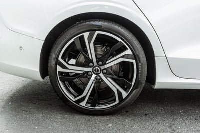 2023 Volvo S60 B5 Plus Dark Theme