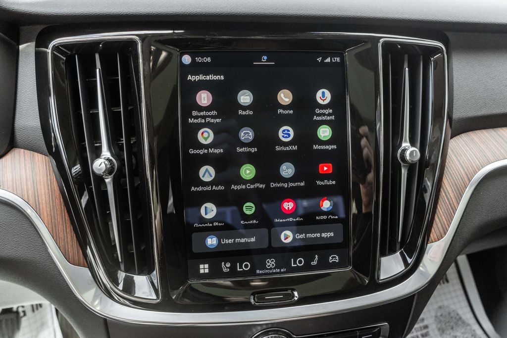2023 Volvo S60 B5 Plus Dark Theme