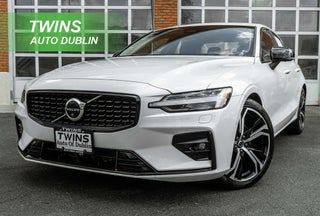 2023 Volvo S60 B5 Plus Dark Theme