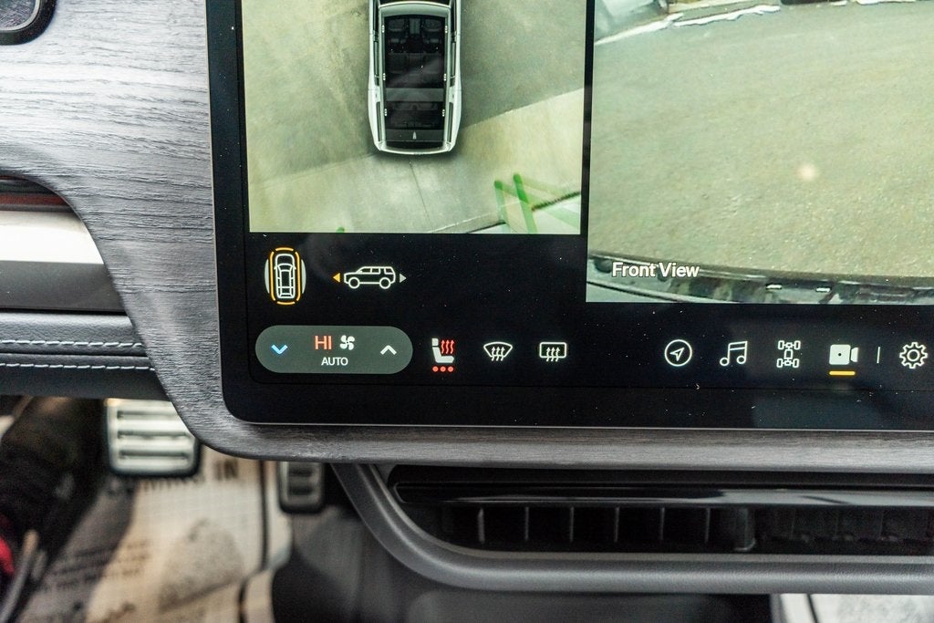 2024 Rivian R1S Adventure