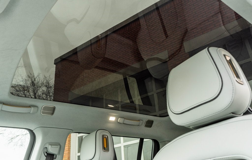 2024 Rivian R1S Adventure