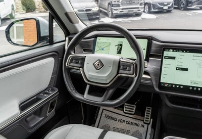 2024 Rivian R1S Adventure