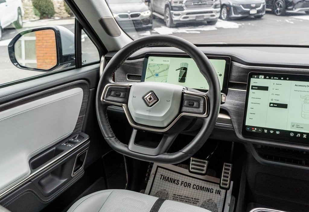 2024 Rivian R1S Adventure