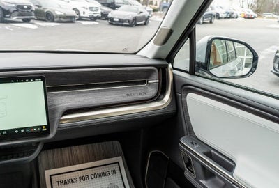 2024 Rivian R1S Adventure