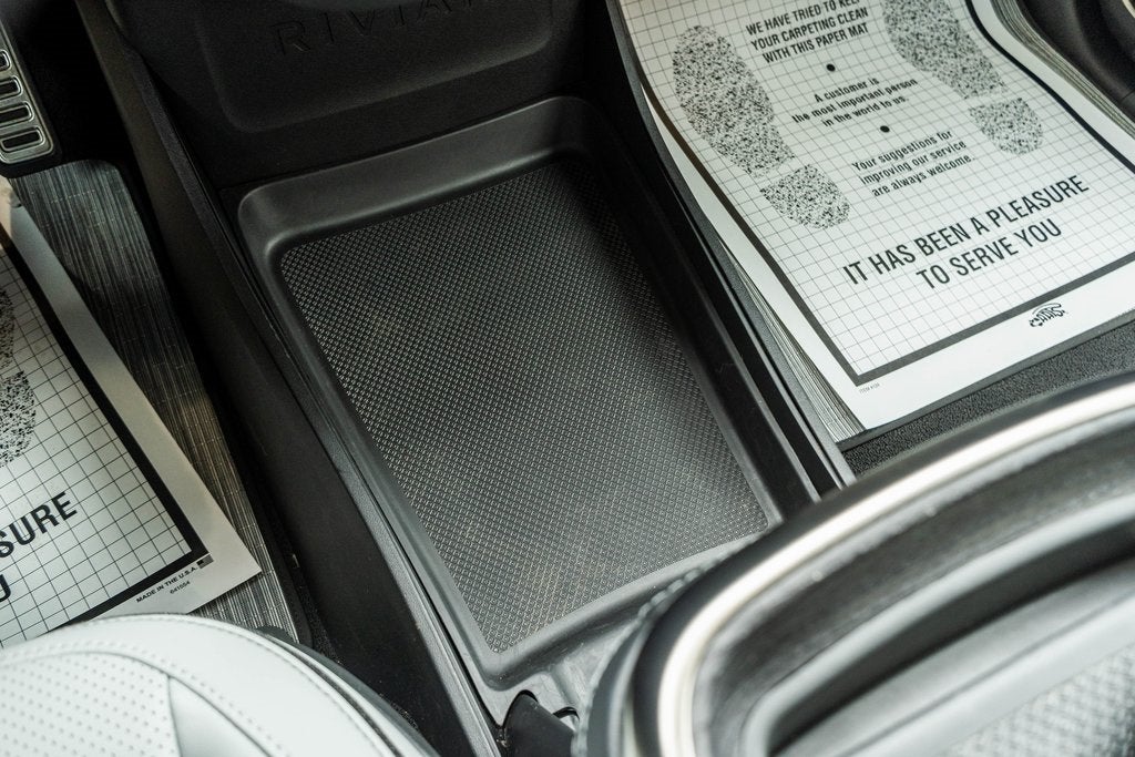 2024 Rivian R1S Adventure