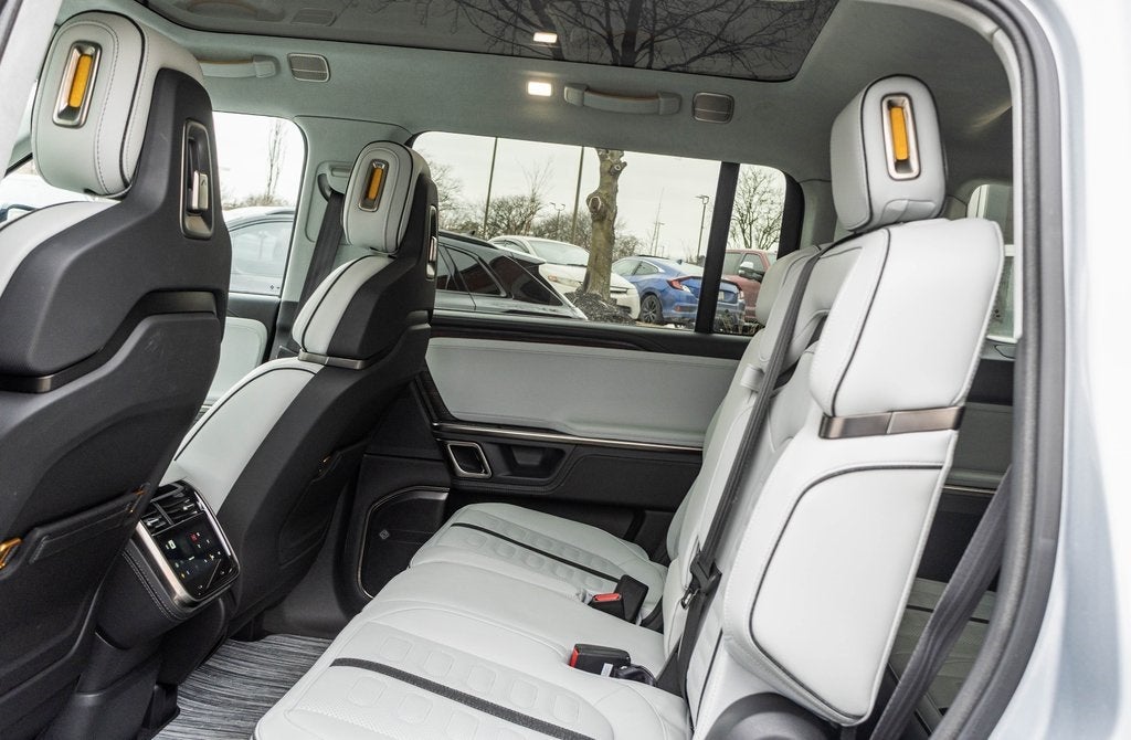 2024 Rivian R1S Adventure