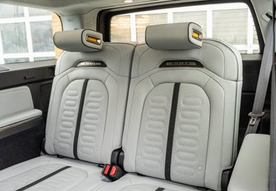 2024 Rivian R1S Adventure