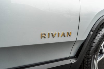 2024 Rivian R1S Adventure