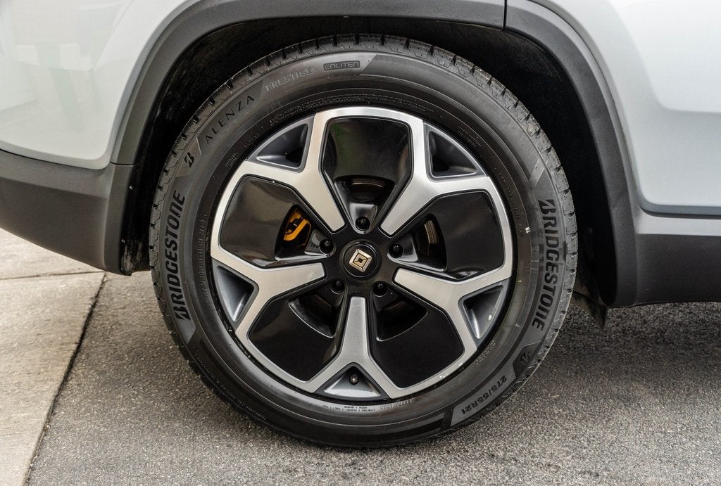 2024 Rivian R1S Adventure