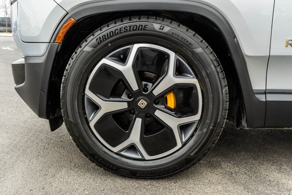 2024 Rivian R1S Adventure