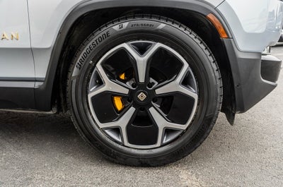 2024 Rivian R1S Adventure