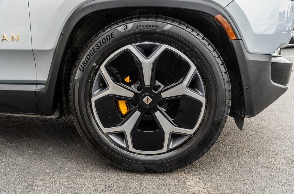 2024 Rivian R1S Adventure