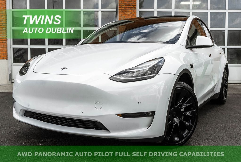 2022 Tesla Model Y Long Range Dual Motor All-Wheel Drive's photo