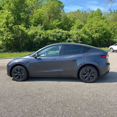 2025 Tesla Model Y Long Range
