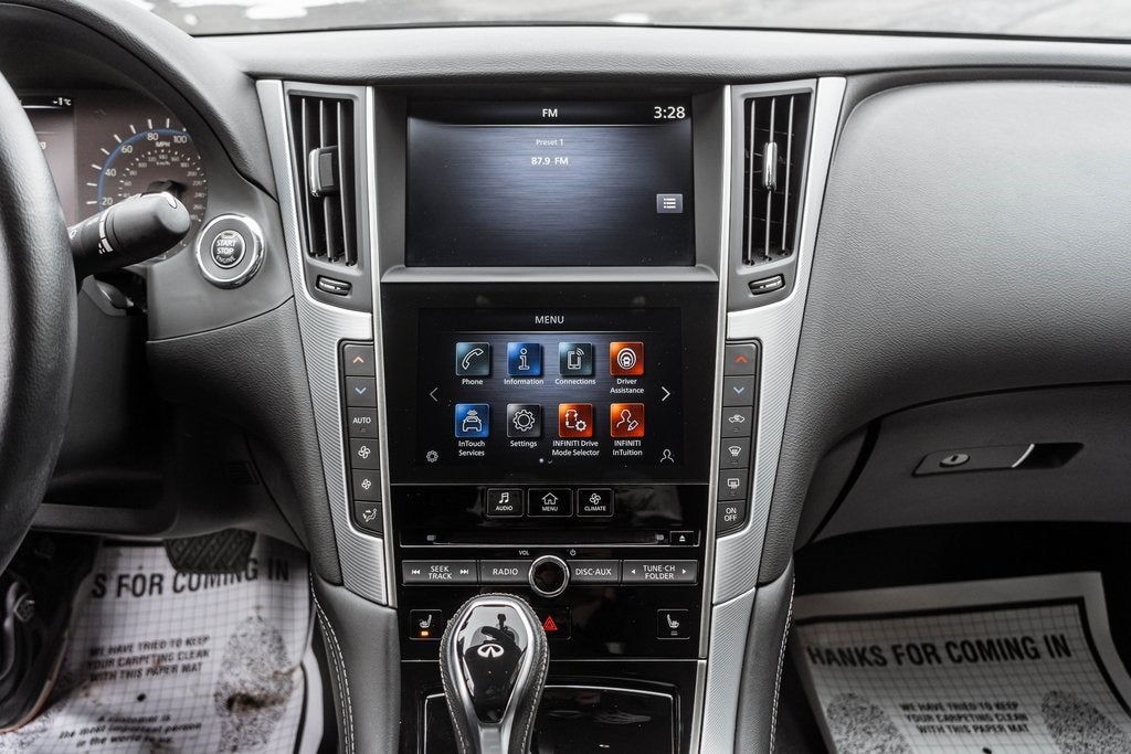 2023 INFINITI Q50 LUXE