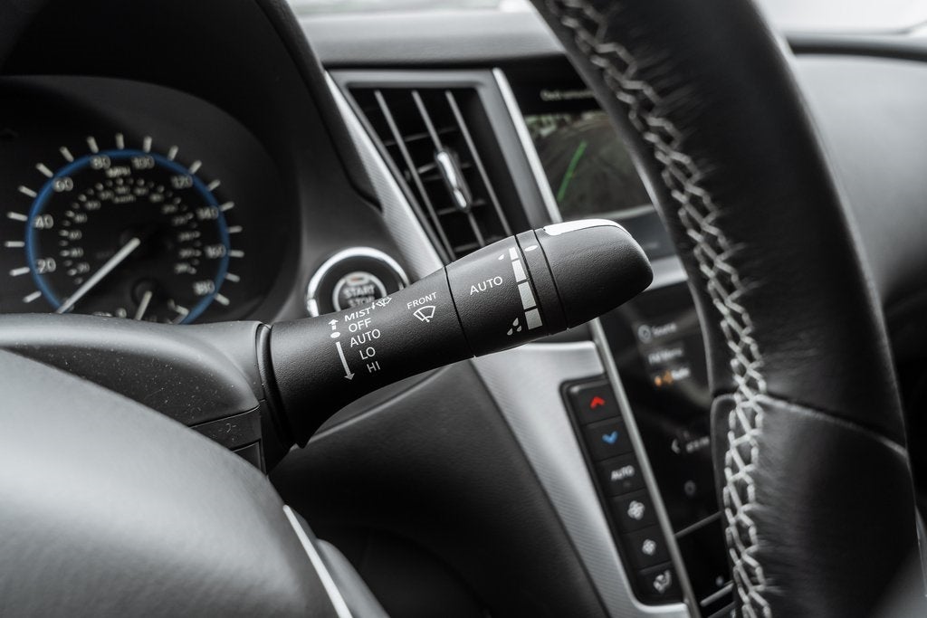 2023 INFINITI Q50 LUXE