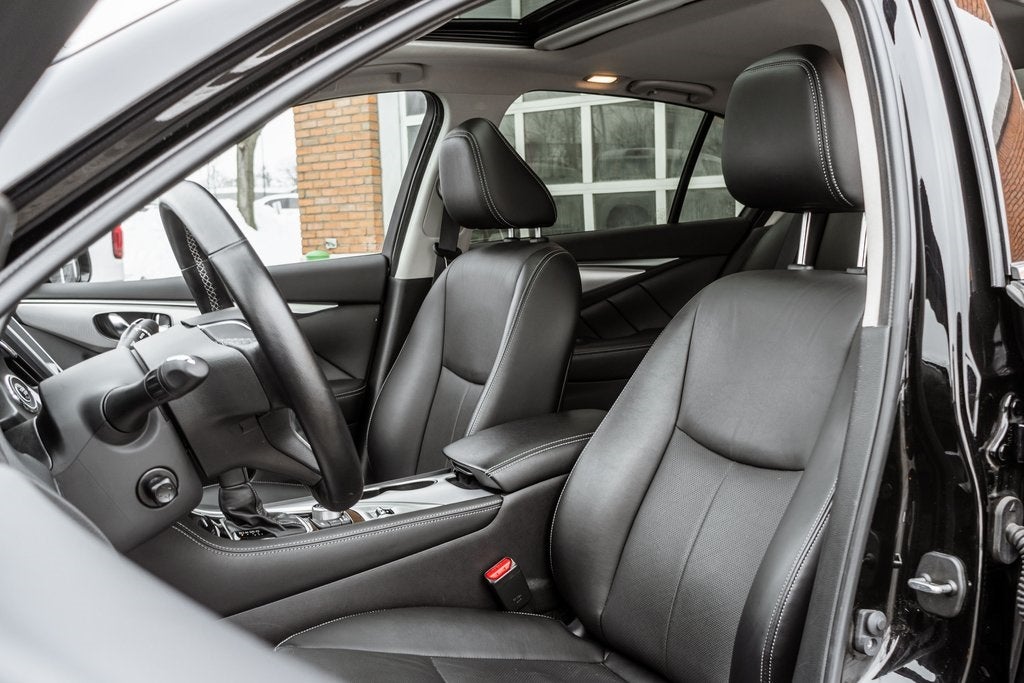 2023 INFINITI Q50 LUXE