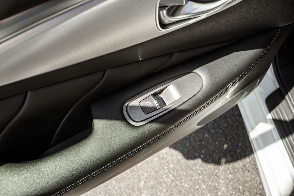 2022 INFINITI Q50 LUXE