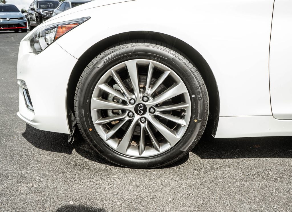 2022 INFINITI Q50 LUXE