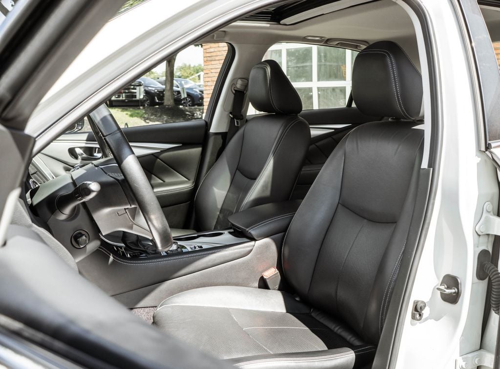 2022 INFINITI Q50 LUXE