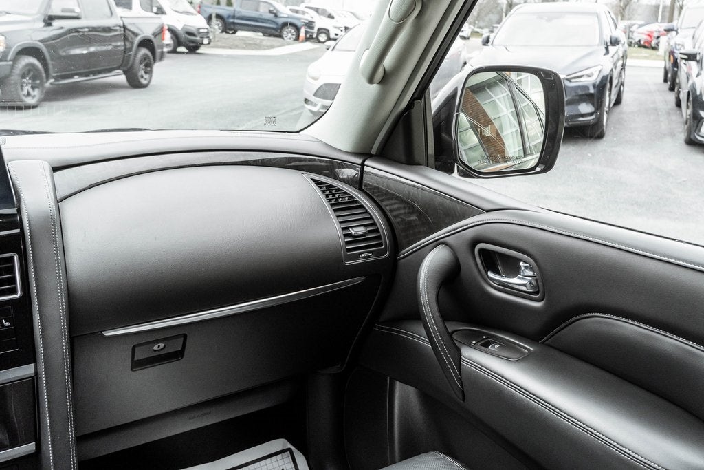 2024 INFINITI QX80 LUXE