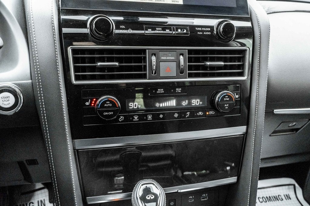 2024 INFINITI QX80 LUXE