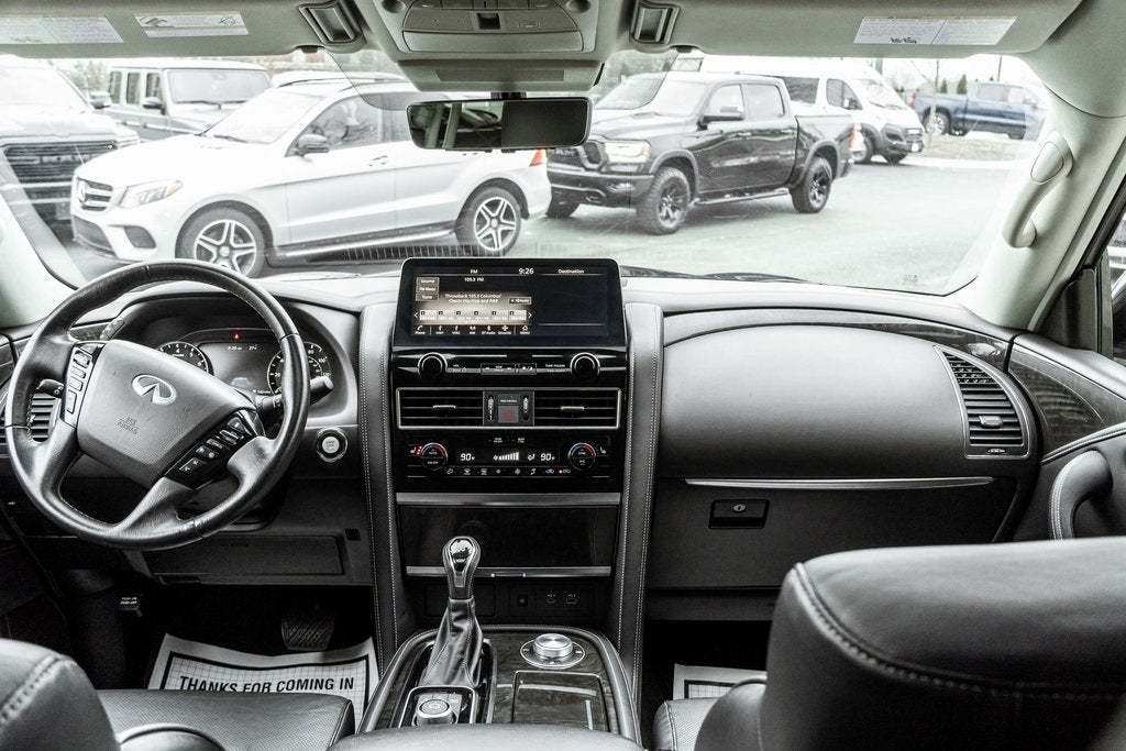 2024 INFINITI QX80 LUXE