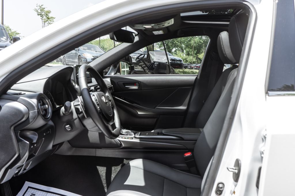2024 Lexus IS 300