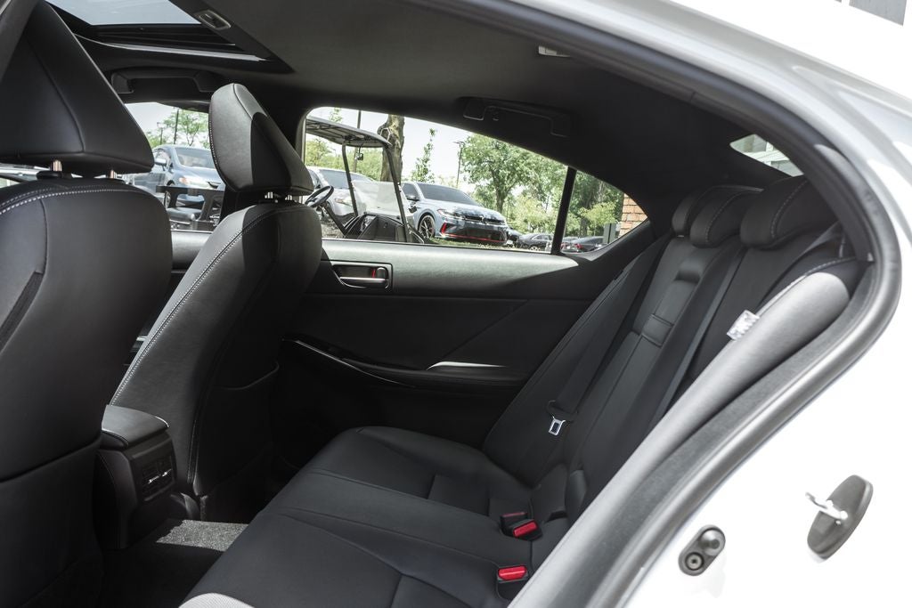 2024 Lexus IS 300